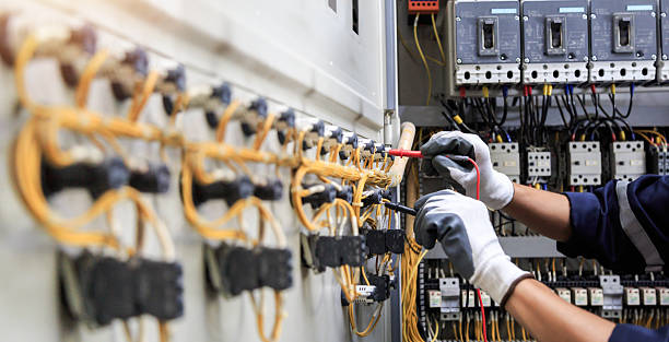 Professional Electrician technician working in Holly Springs, GA